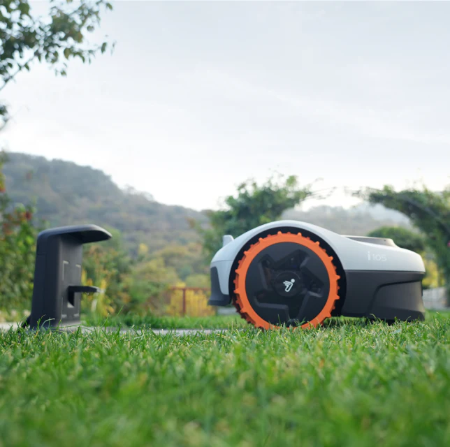 Segway Navimow i105A Robotic Mower