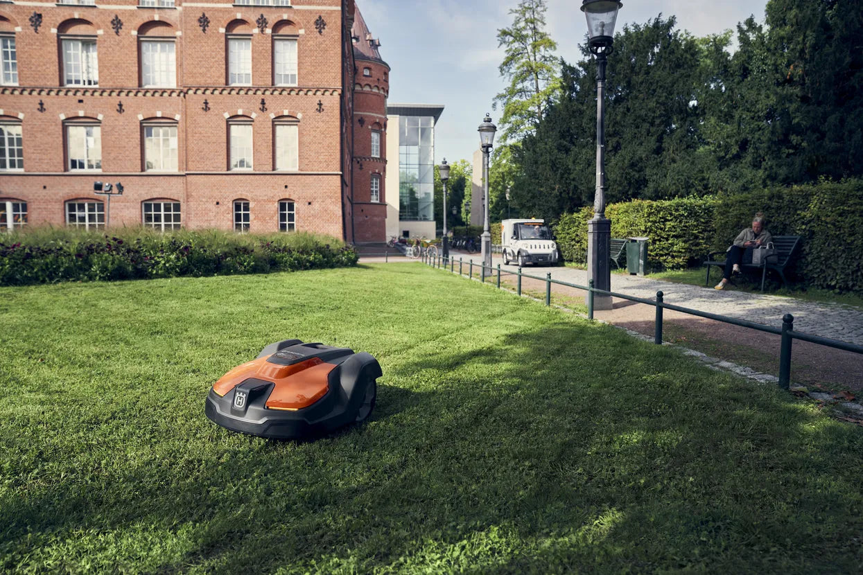 MowBot | Leaders in Robotic Mowing | Wire Free | Husqvarna Automower 520 EPOS