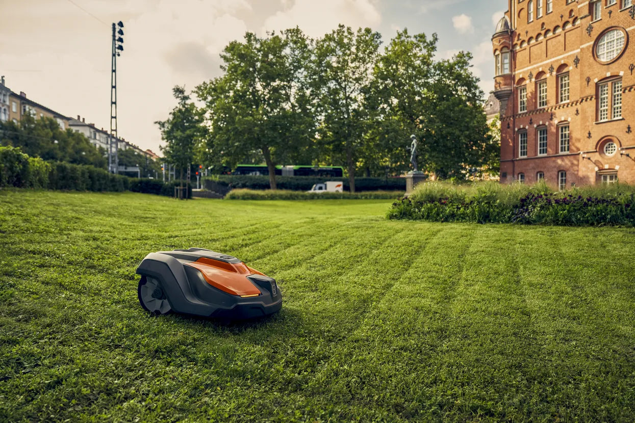 MowBot | Leaders in Robotic Mowing | Wire Free | Husqvarna Automower 520 EPOS